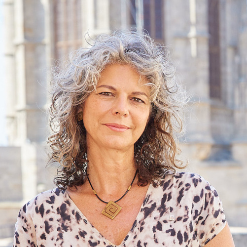 Dr Mercè Crosas